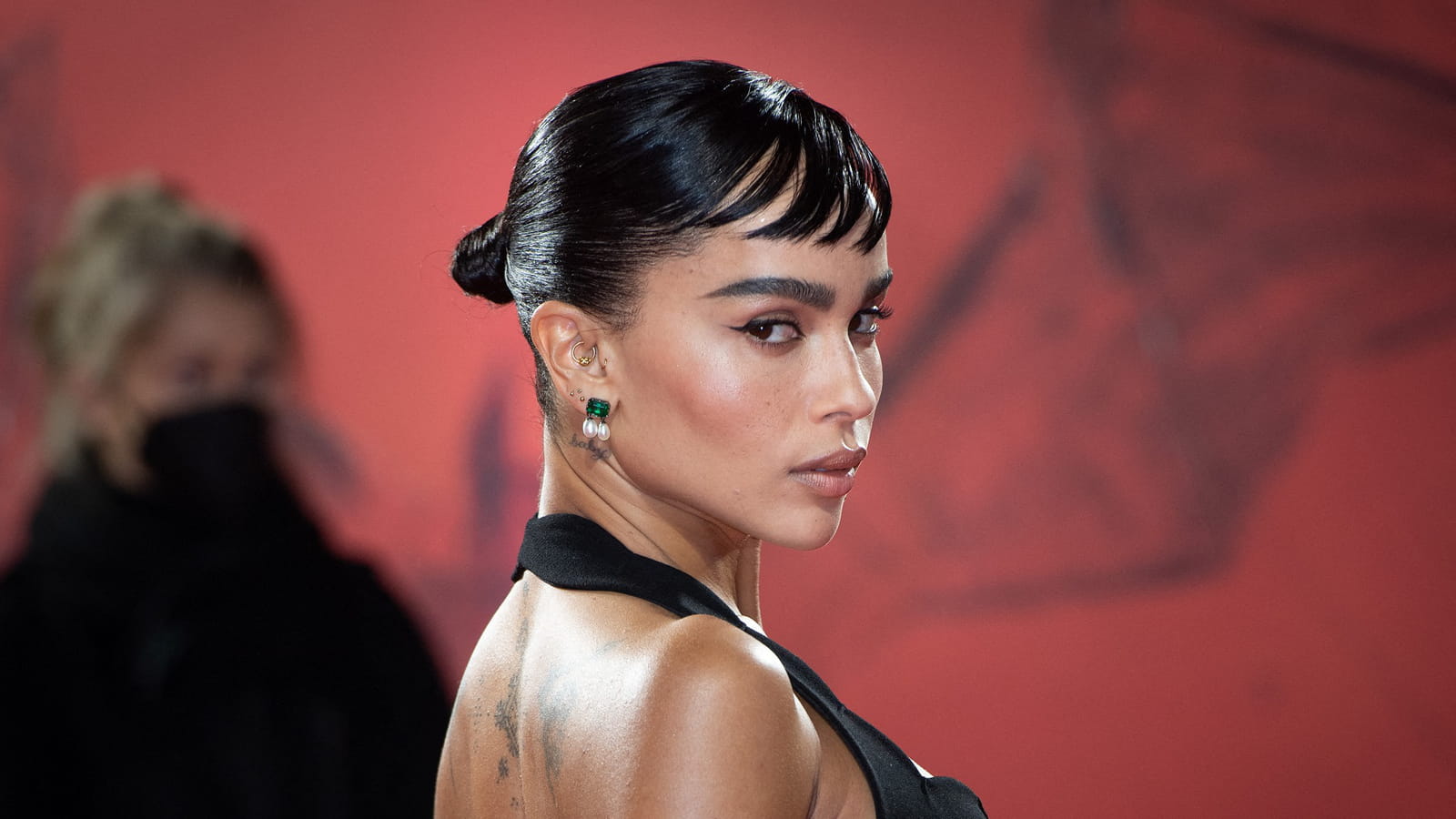 Zoë Kravitz et sa mini frange rétro