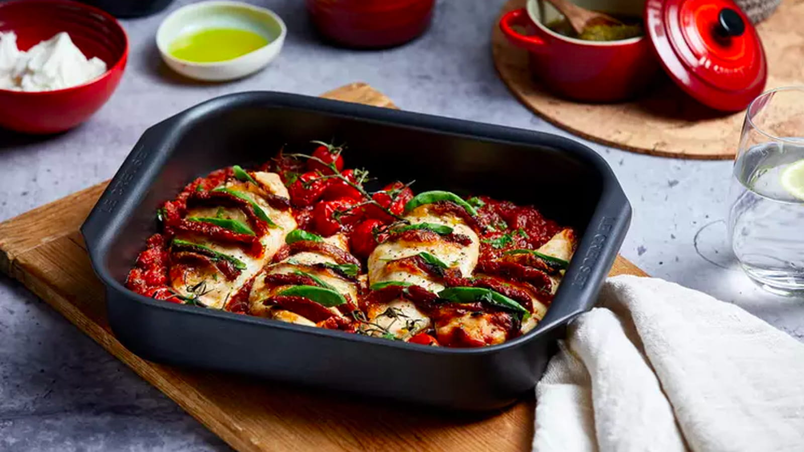 Hasselback de poulet aux tomates et à la mozzarella