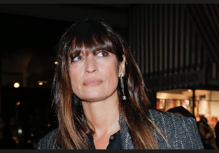La frange signature de Caroline de Maigret