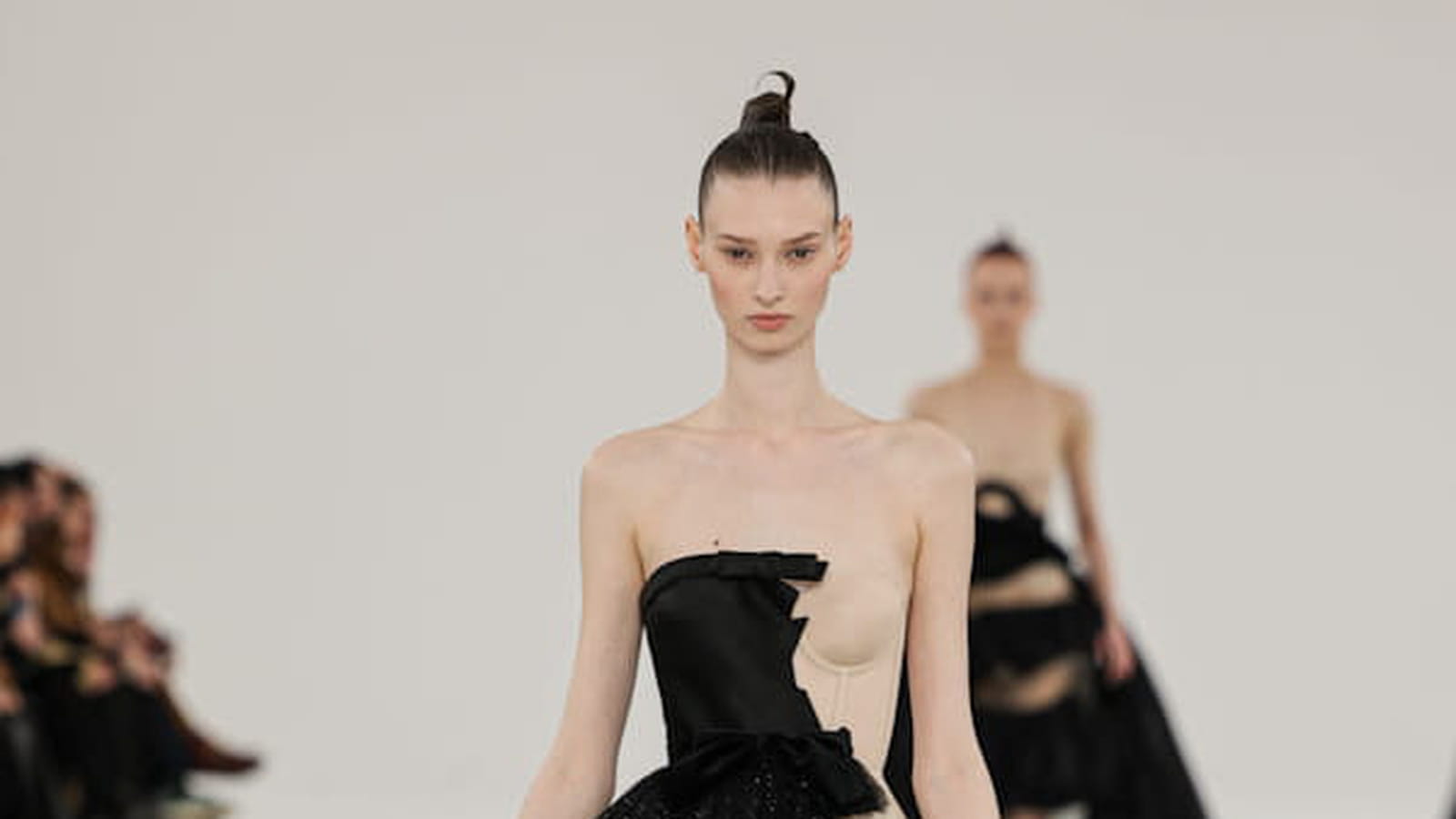 Défilé Viktor & Rolf haute couture printemps-été 2024
