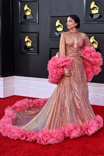 St. Vincent en robe Gucci