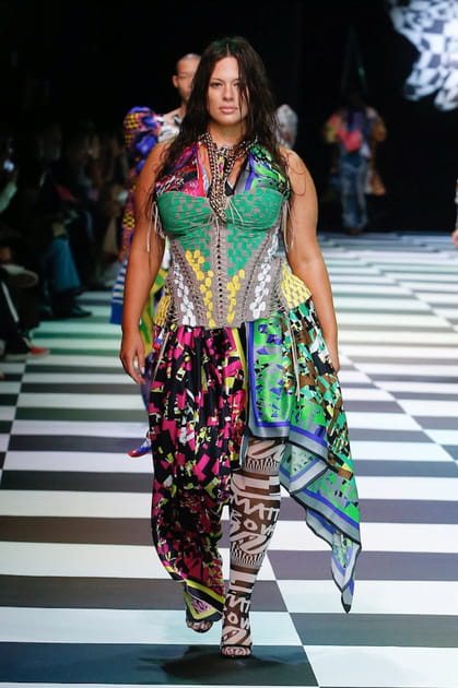 D&eacute;fil&eacute; Matty Bovan printemps-&eacute;t&eacute; 2023