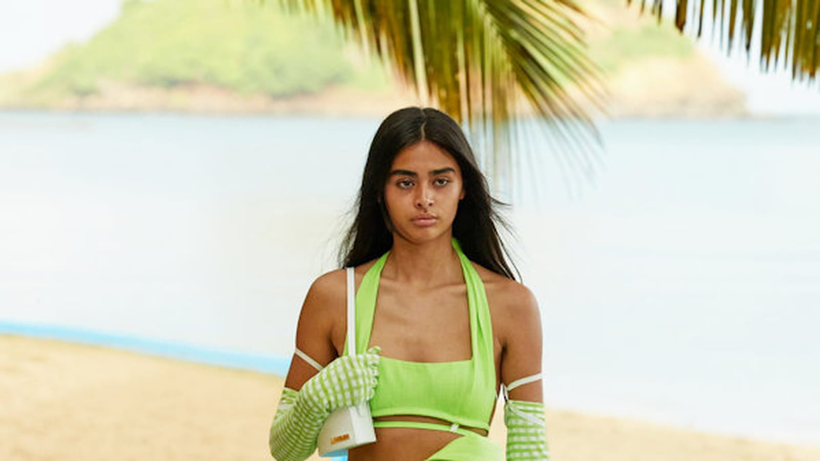 Look 18
