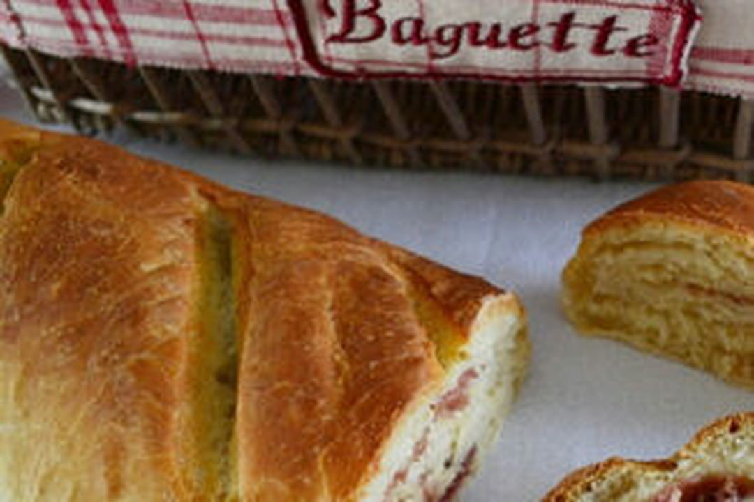 Pain au jambon cru et au parmesan