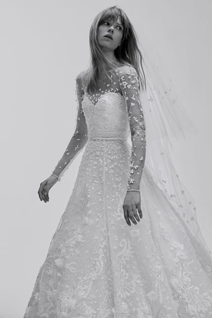 Une robe de mari&eacute;e f&eacute;erique