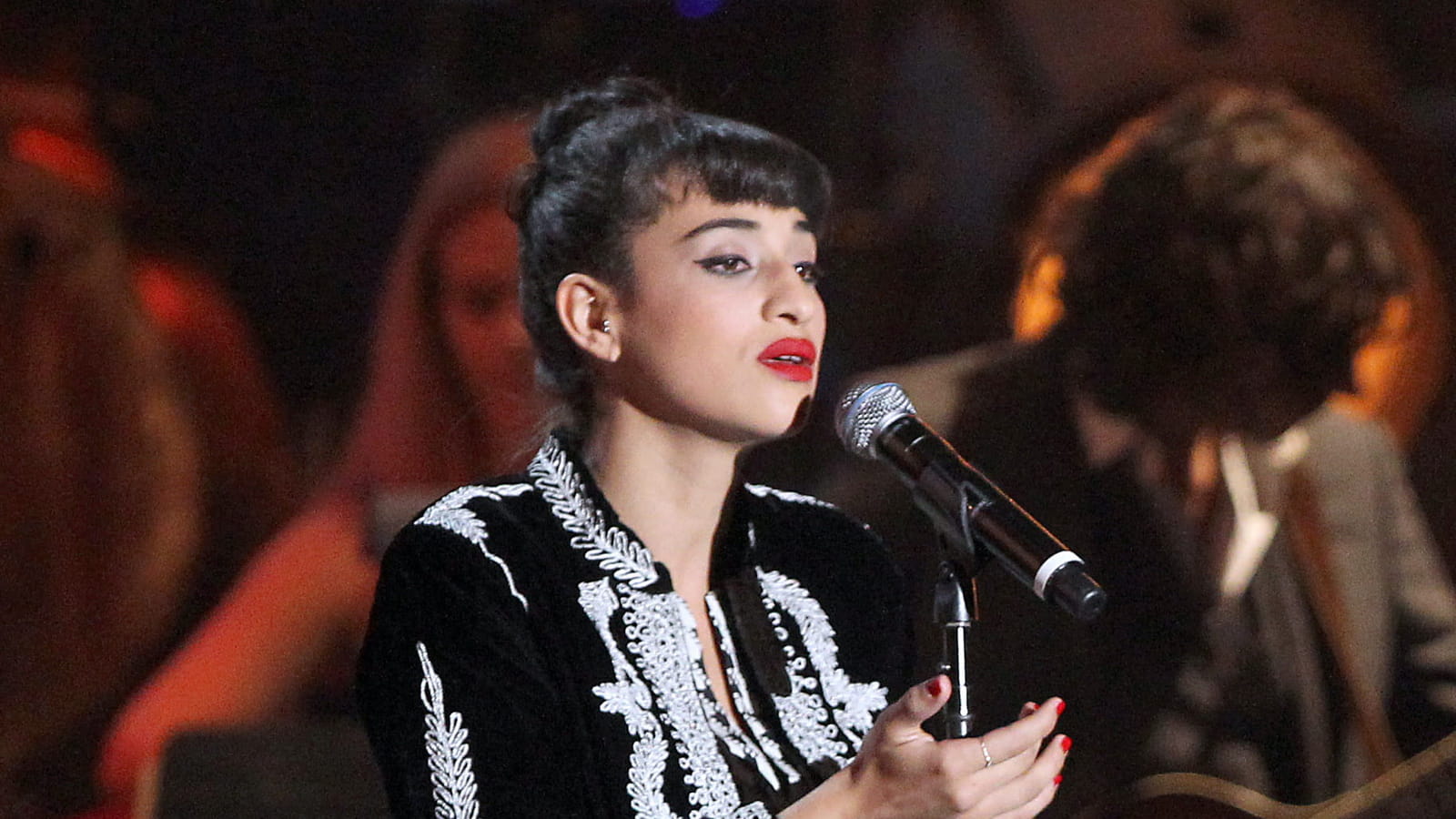 Look beauté Edith Piaf