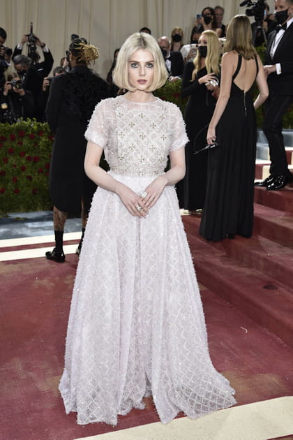 Lucy Boynton en Chanel