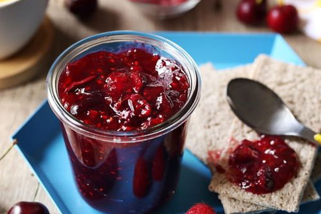 Confiture framboises et cerises