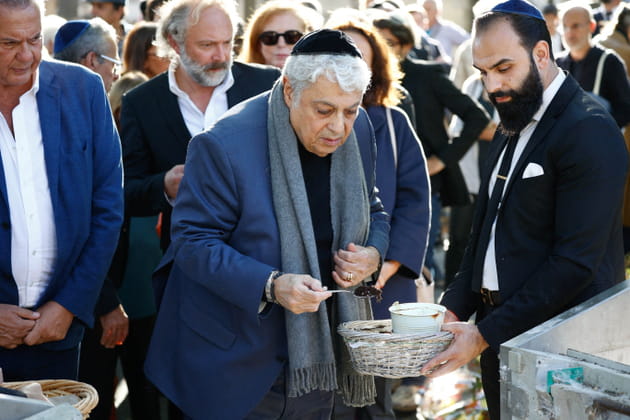 Enrico Macias aux obs&egrave;ques de Jean-Pierre Elkabbach