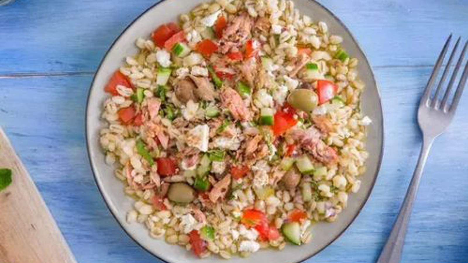 Salade d’orge à la grecque et Émietté de Thon Olives vertes & Origan