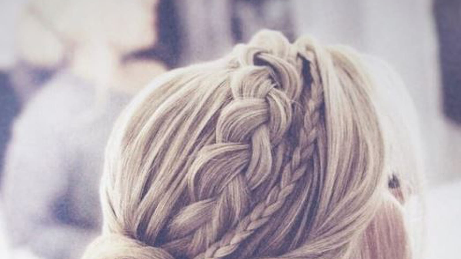 Le chignon tressé 