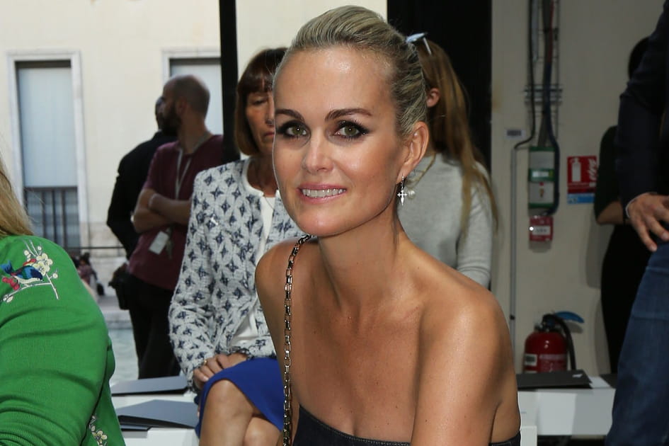 Le teint h&acirc;l&eacute; de Laeticia Hallyday