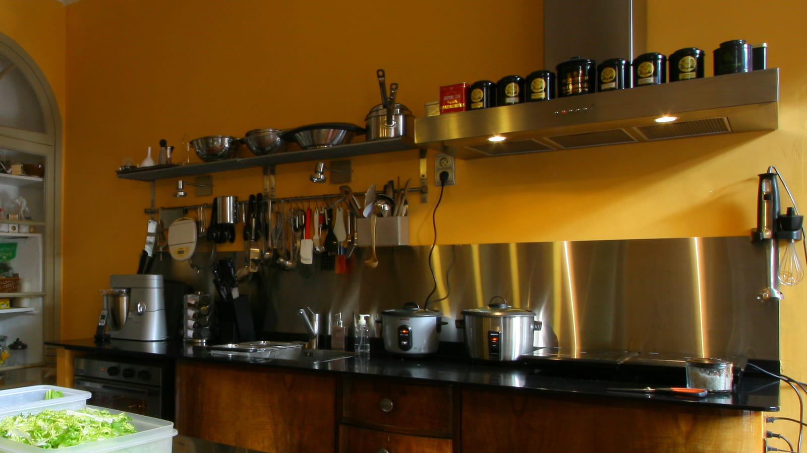 Cuisine jaune et alu