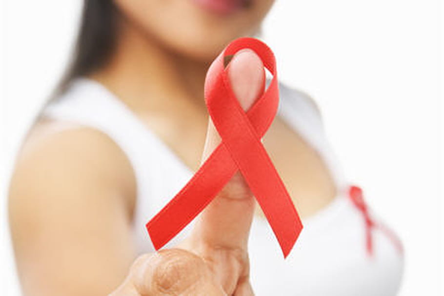 Sida : le nombre de nouvelles infections en forte baisse