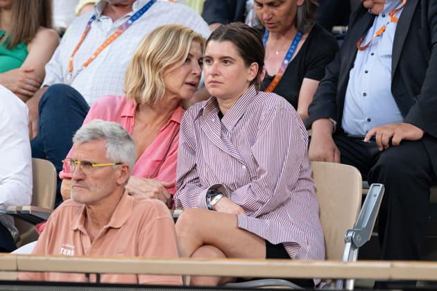 Michèle Laroque s'offre une virée avec sa fille Oriane à Roland-Garros
