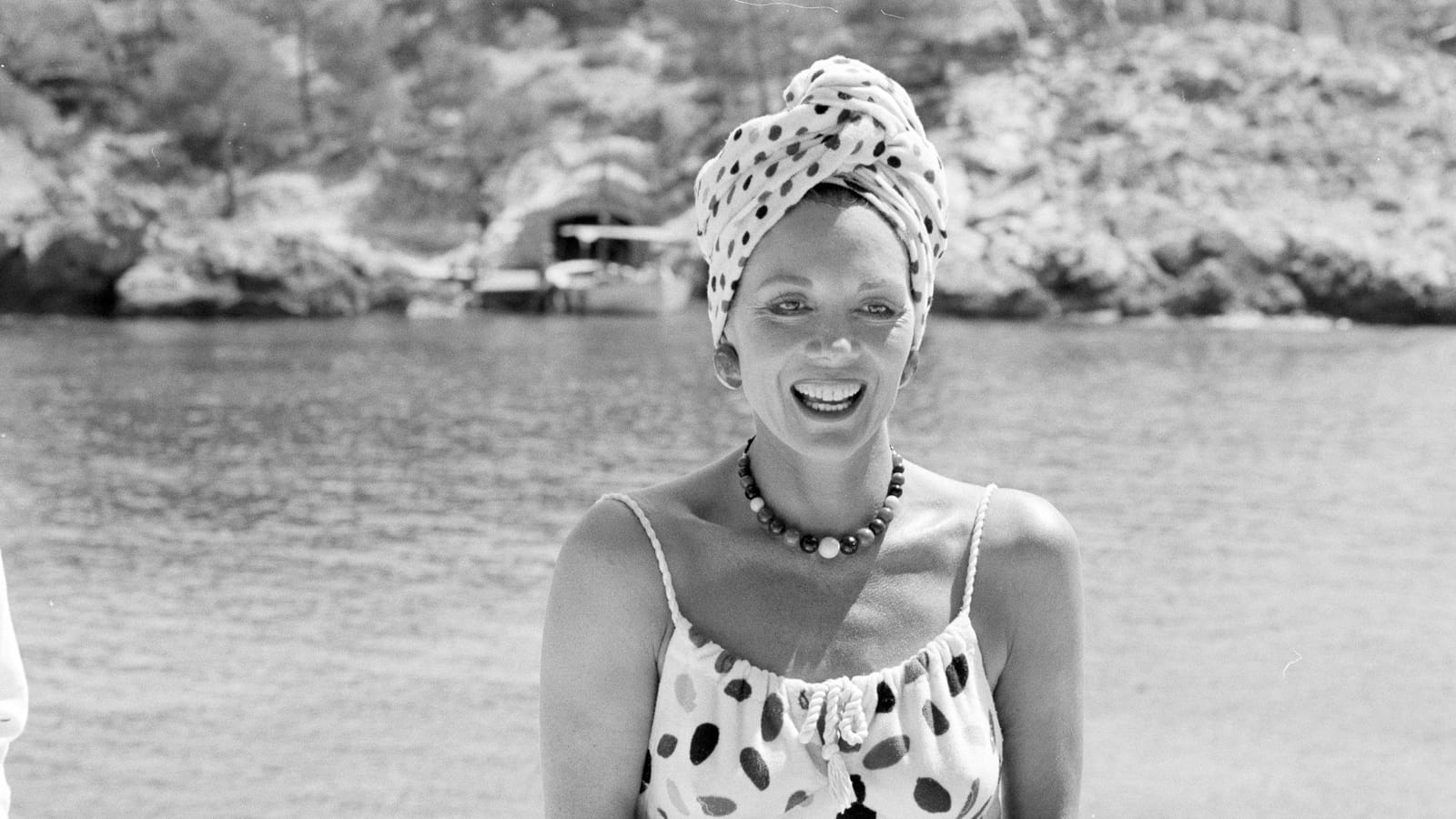 Diana Rigg à l'eau