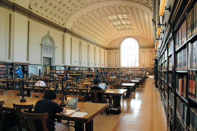 Salle de lecture et prestige