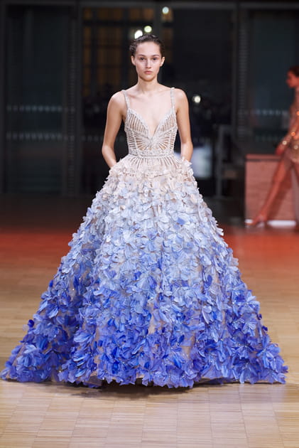 Look 28&nbsp;du d&eacute;fil&eacute; Elie Saab