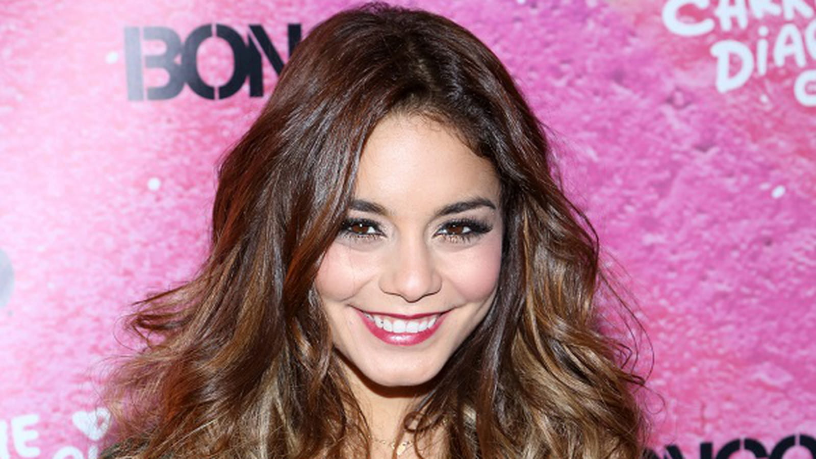 Vanessa Hudgens, cheveux longs