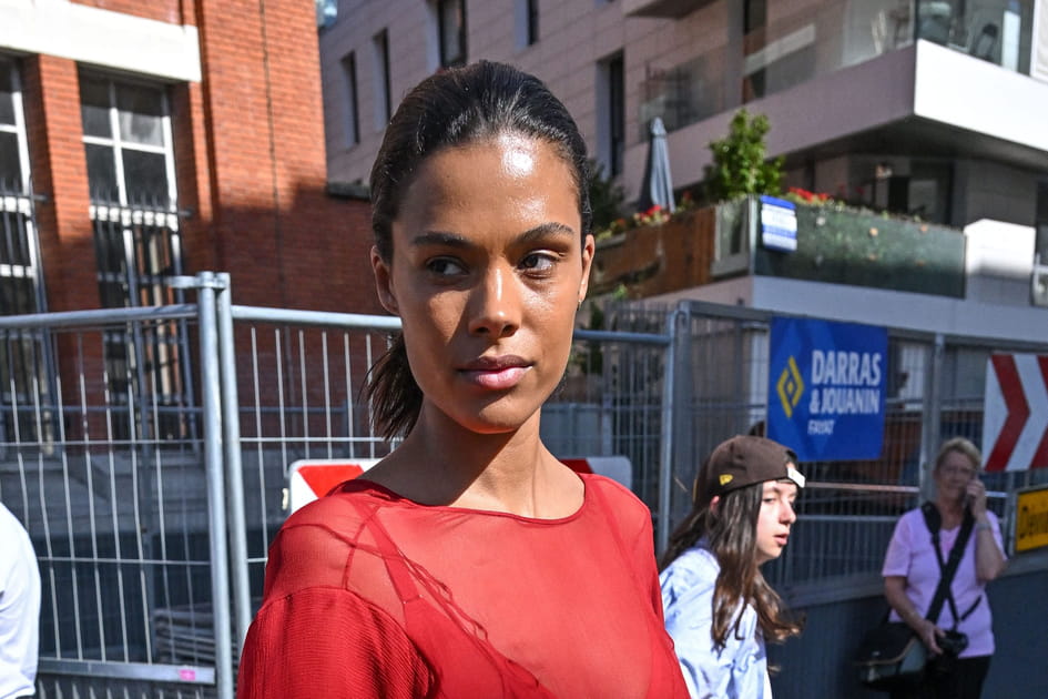 Le no make-up look de Tina Kunakey