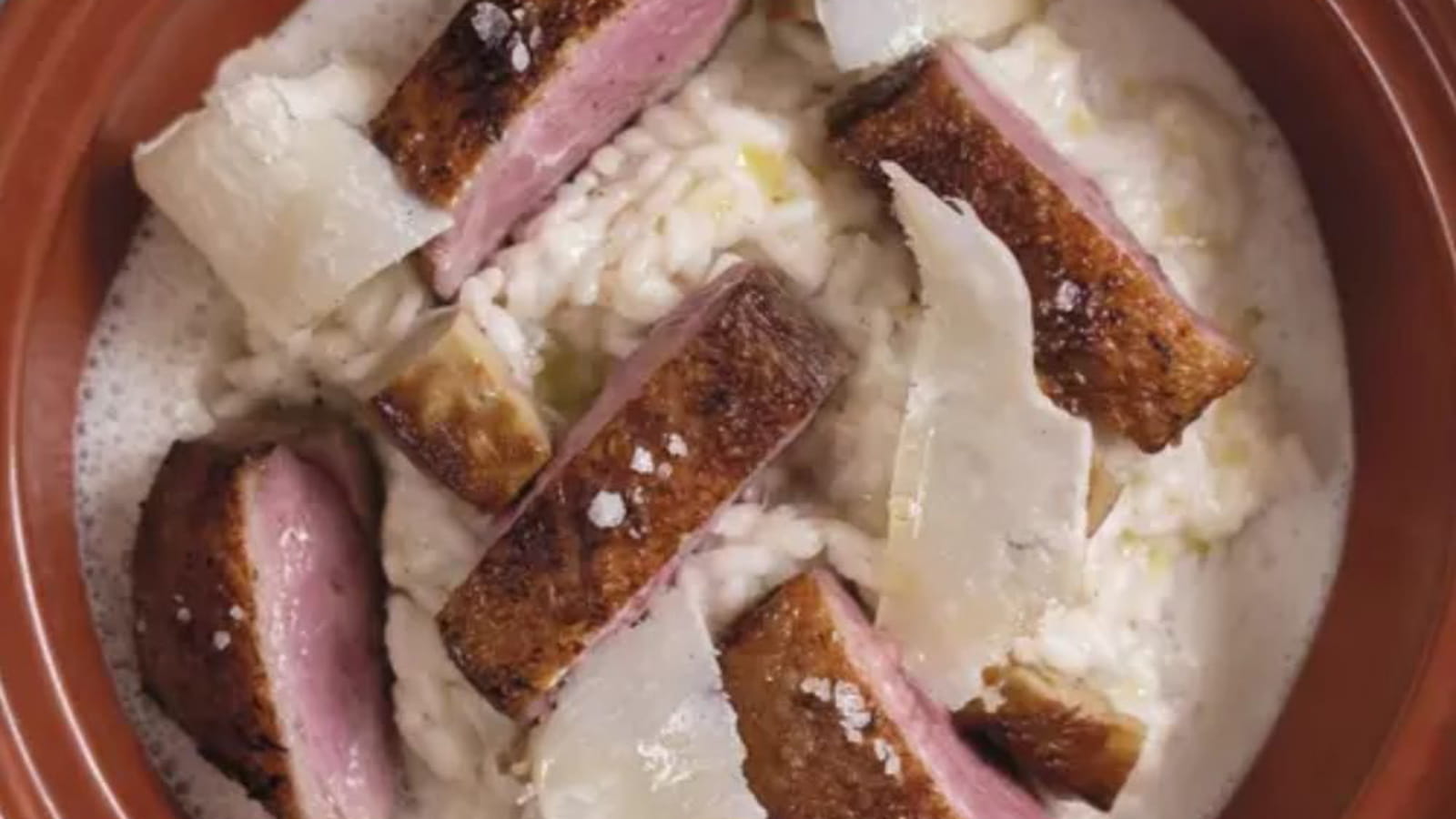 Canette fermière rôtie, risotto et foie gras poêlé par Pierre Augé