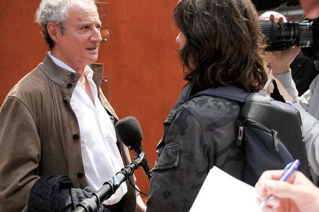 Daniel Pr&eacute;vost pr&eacute;f&egrave;re jouer aux questions-r&eacute;ponses