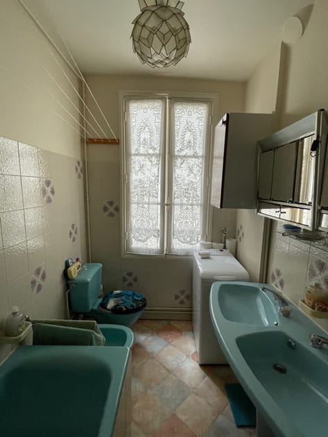 Avant&nbsp;: une salle de bains &agrave; rafra&icirc;chir d'urgence