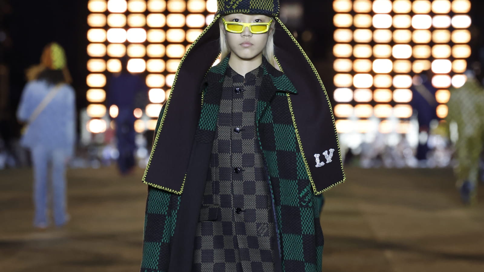Look 34