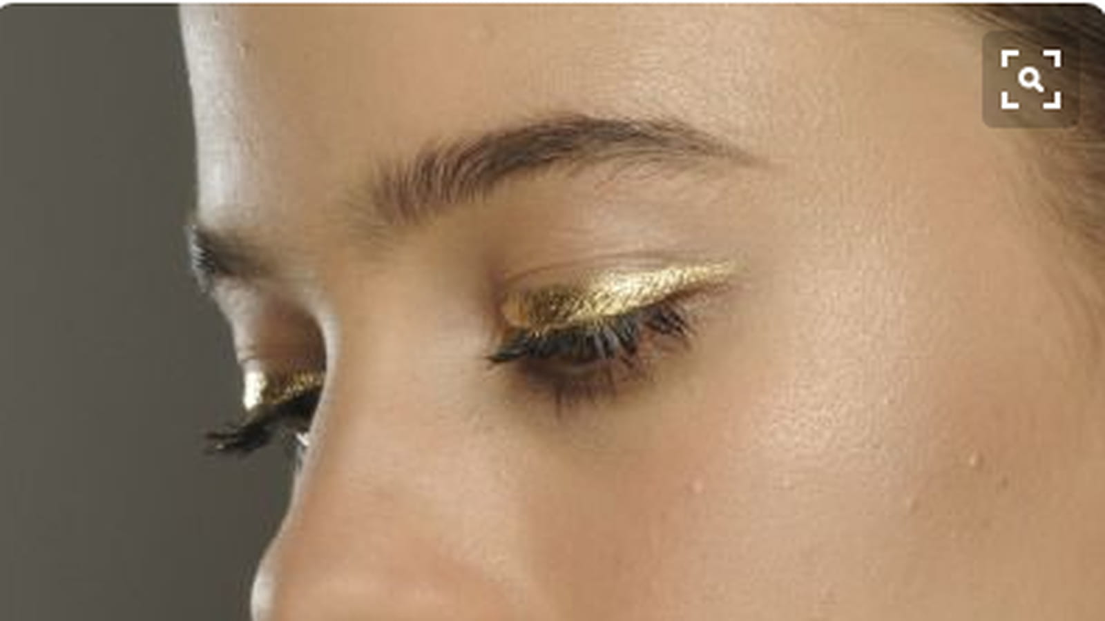 Gold eyeliner