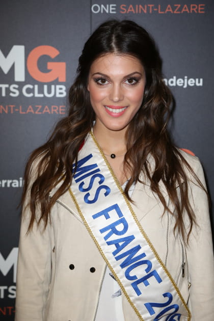 La coloration brun profond d'Iris Mittenaere