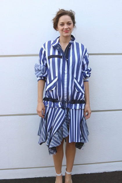 Une robe d&eacute;structur&eacute;e pour Marion Cotillard
