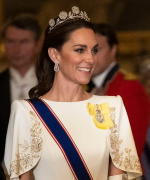 Kate-Middleton-coiffure-gala-diademe