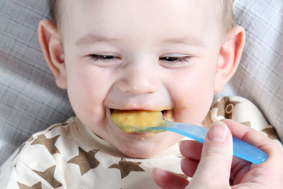 Alimentation du bébé à 9 mois