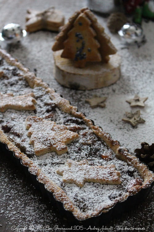 Tarte de Noël aux amandes, confiture de figues blanches et fruits secs