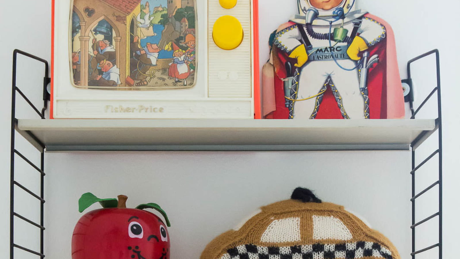 Tomado dans la chambre d'enfant 