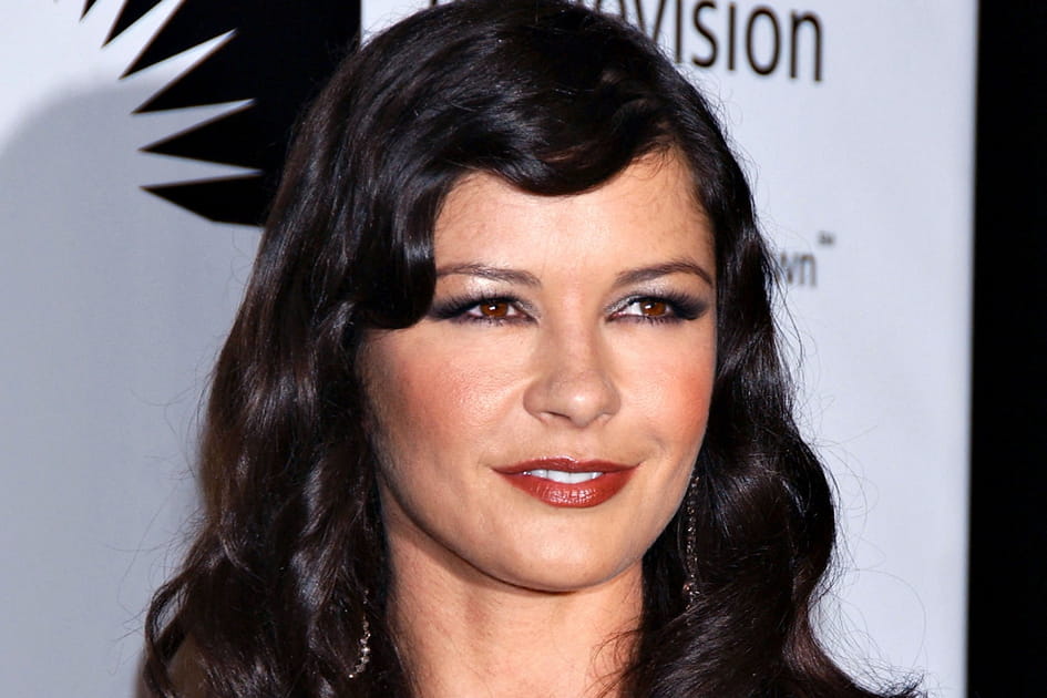 La coiffure r&eacute;tro de Catherine Zeta-Jones