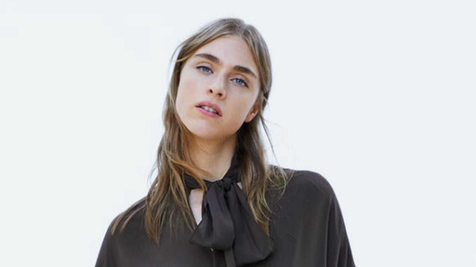 Blouse avec noeud 