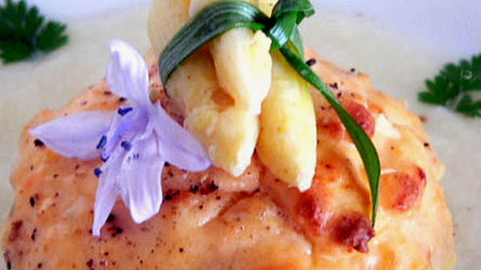 Petits flans de saumon aux asperges 