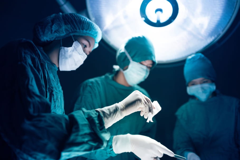 Première mondiale: une greffe de peau entre jumeaux réalisée sur 95% du corps