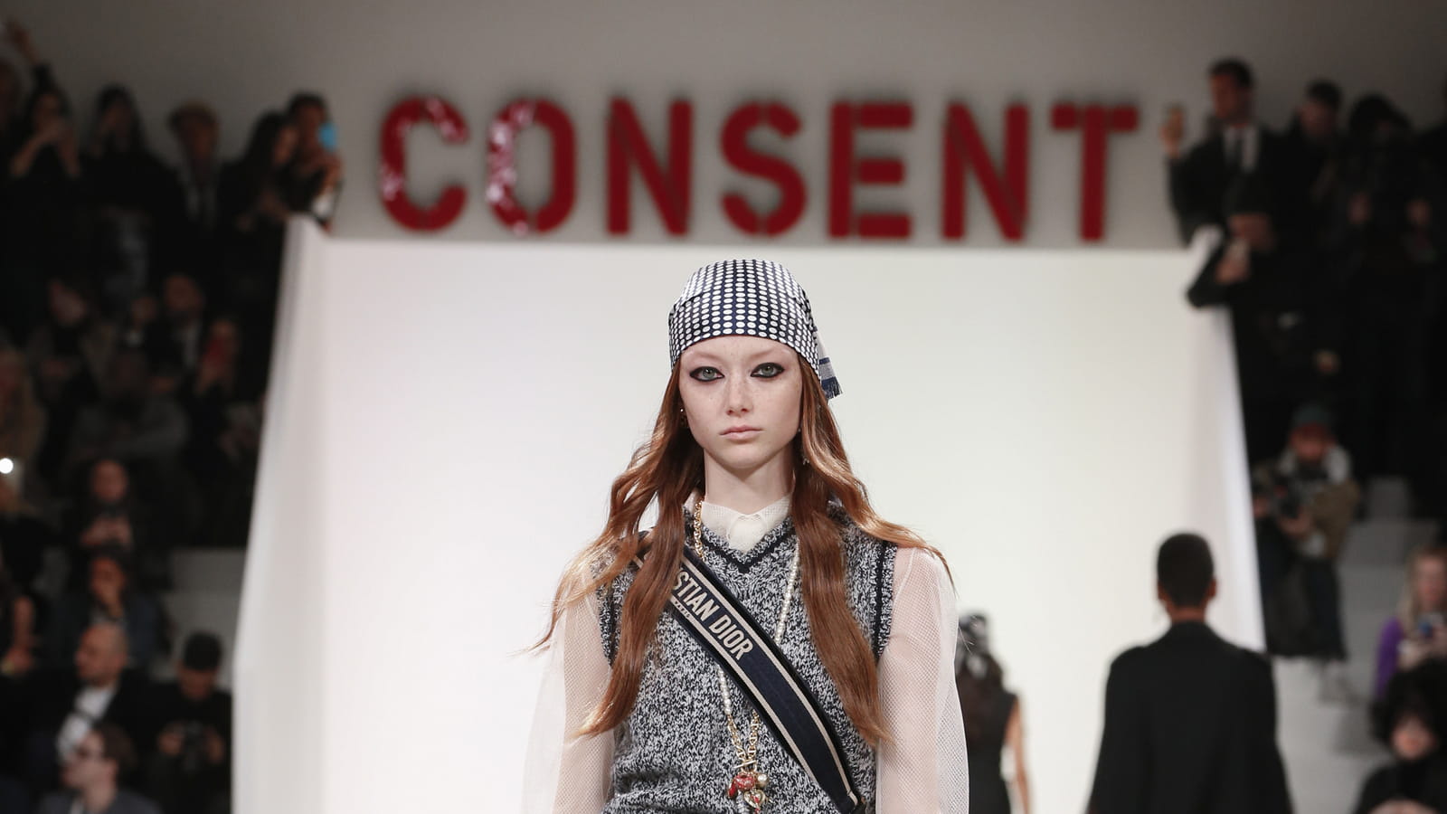 Look 28