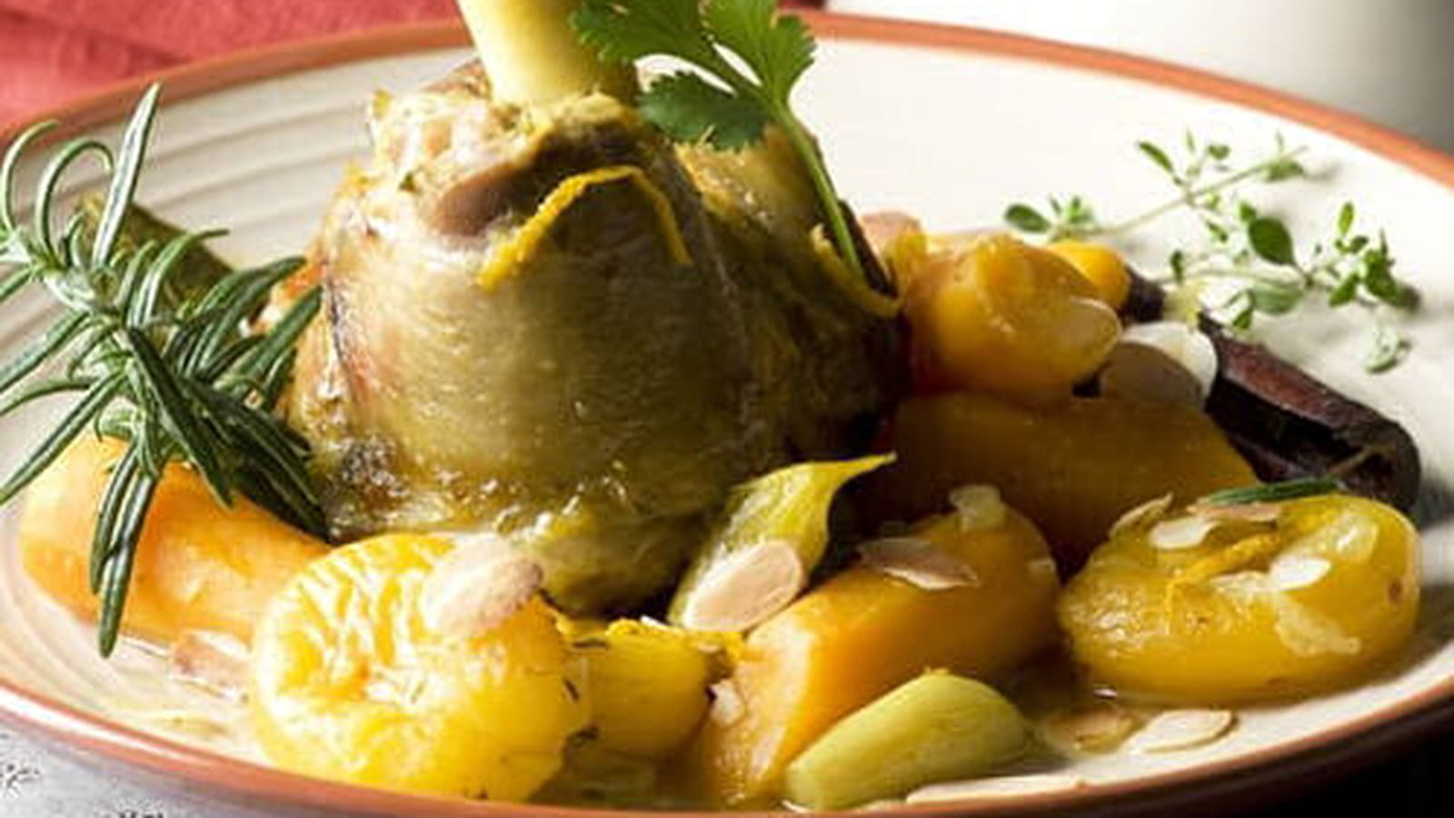 Tajine d’agneau aux abricots et à l’orange