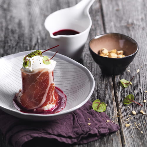 Topinambours au St Môret, Pata Negra et jus de betterave