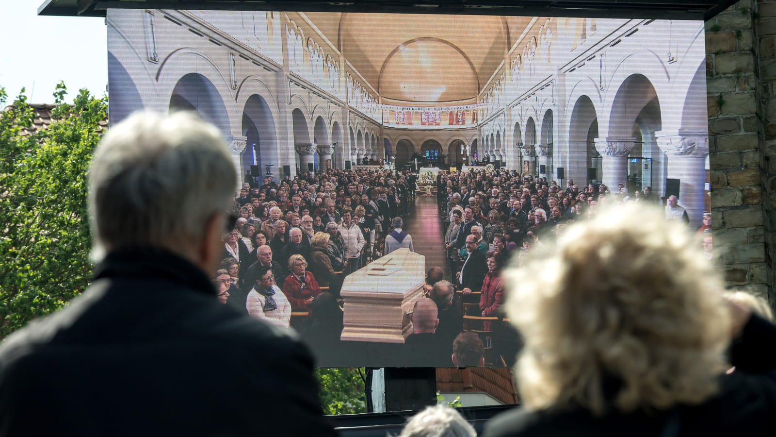 La cérémonie retransmise sur grand écran