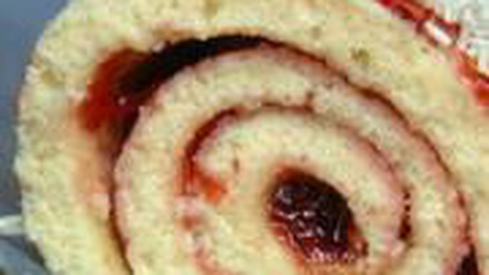 Roulé à la confiture de fraises