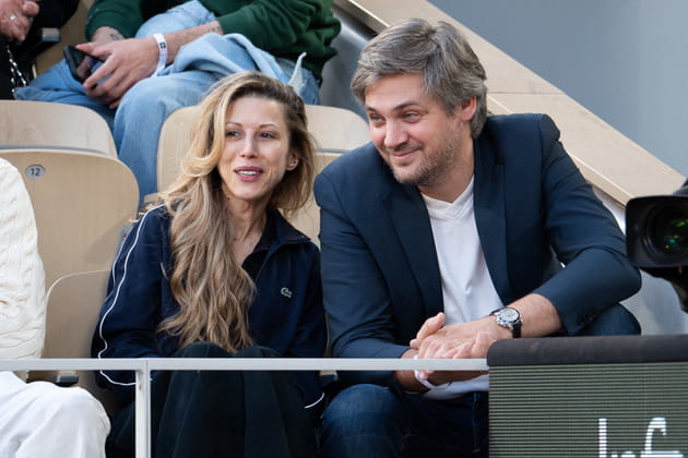 Tristane Banon et son mari Pierre Lefevre, souriants à Roland-Garros