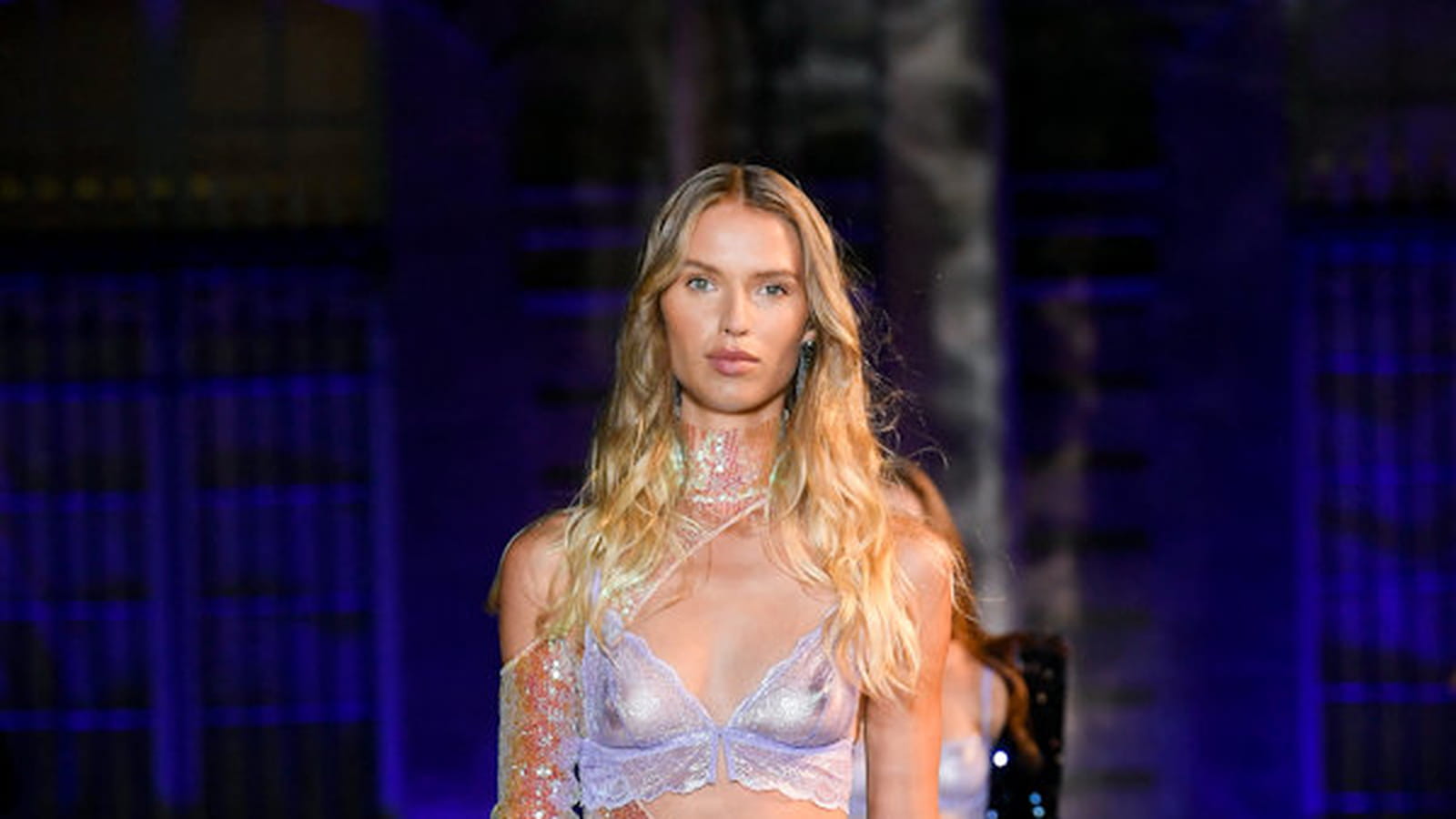 Look lingerie irisée