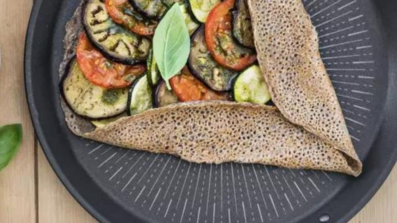 Galettes provençales de sarrasin façon tian et pesto vert