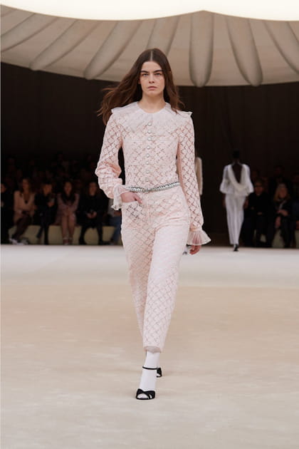 Look 12 du défilé Chanel haute couture printemps-été 2024