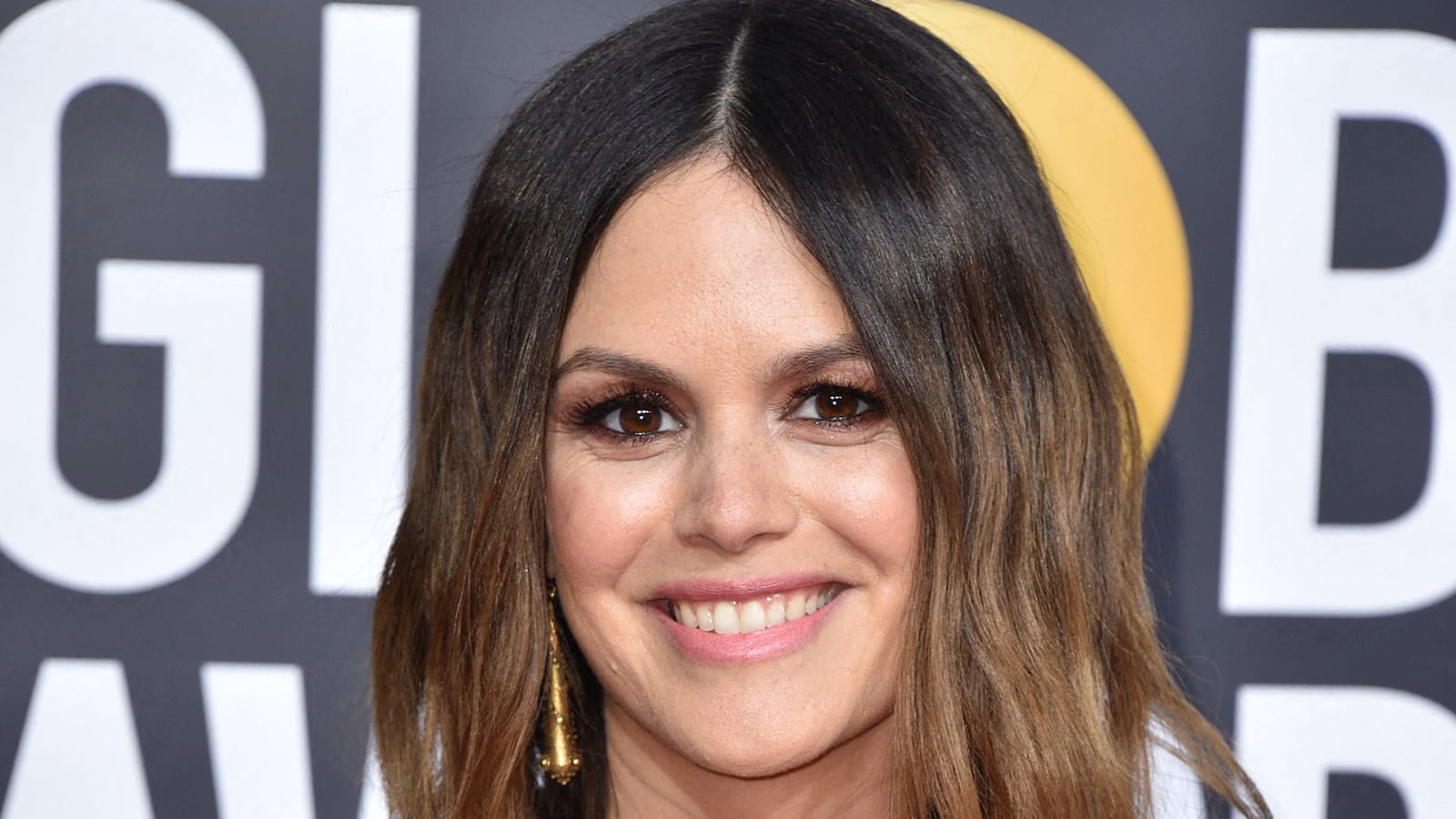 Rachel Bilson en brune
