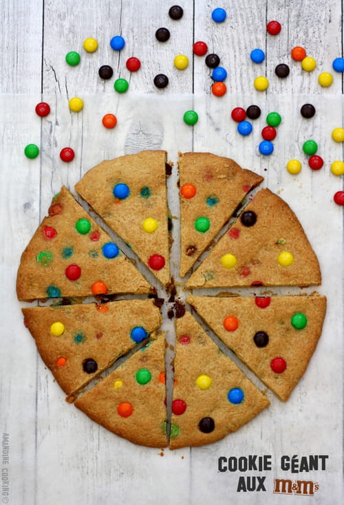 Cookie géant aux bonbons M&M's